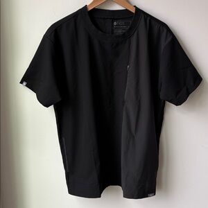 Figs Mixed Media Mens Scrub Top Crewneck in Black Medical Hospital Dental Size S